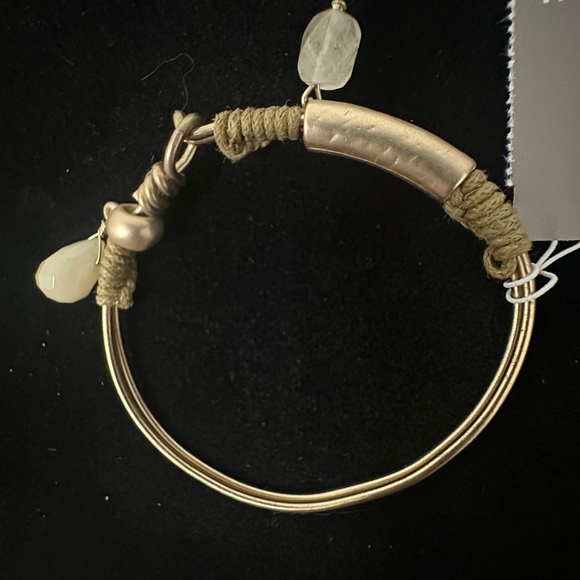 J Jill Antique gold colored Hook Closure Bracelet - Picture 3 of 10